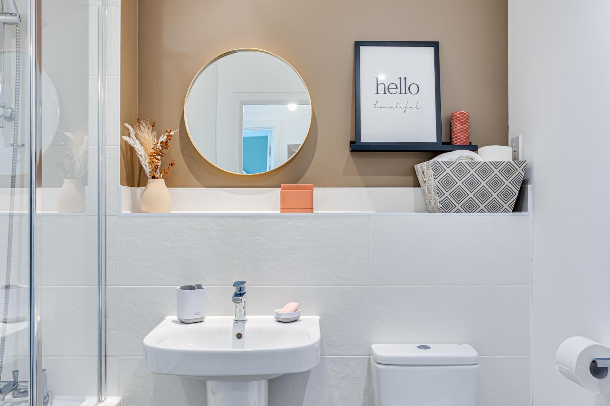 Penthouse Apartment - City Centre - Secure Parking, Balcony, Self-Check-In, Fast Wifi And Smart Tv With Netflix By Yoko Property Milton Keynes Exterior foto